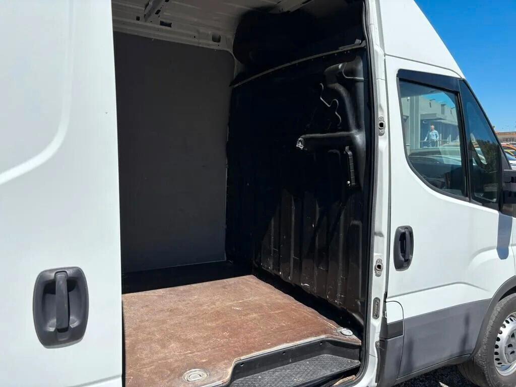 Iveco Daily 35S14Sa8V 2.3Hpt Plm-Tm Hi-Ma