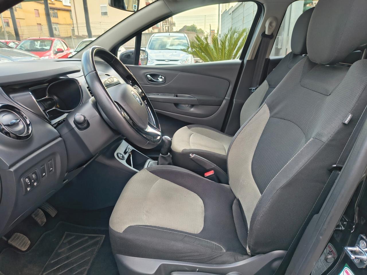 RENAULT CAPTUR UNICOPROPRIETARIO BENZINA ANNO 2014