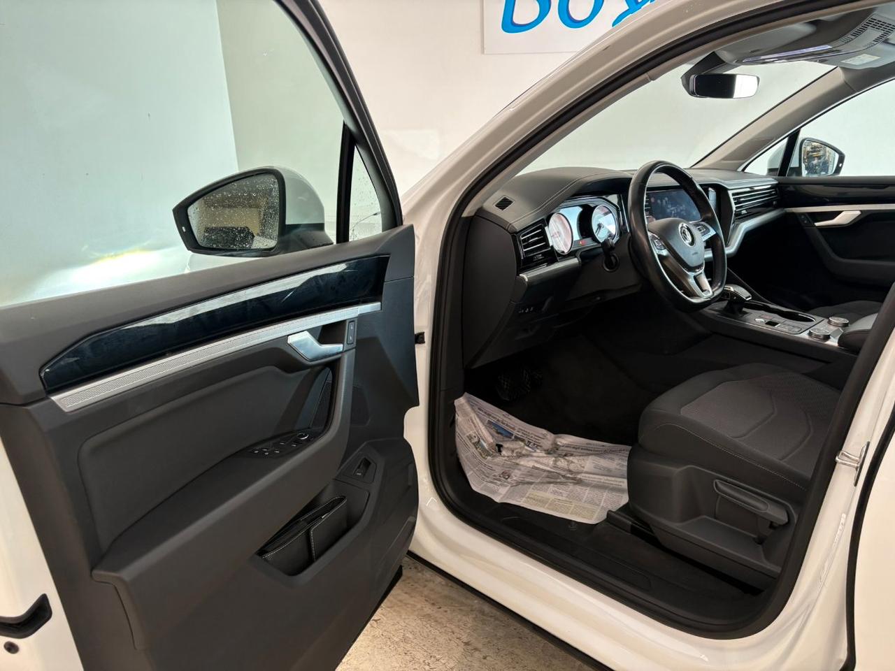 VOLKSWAGEN Touareg 3.0 V6 TDI 286 CV SCR Style