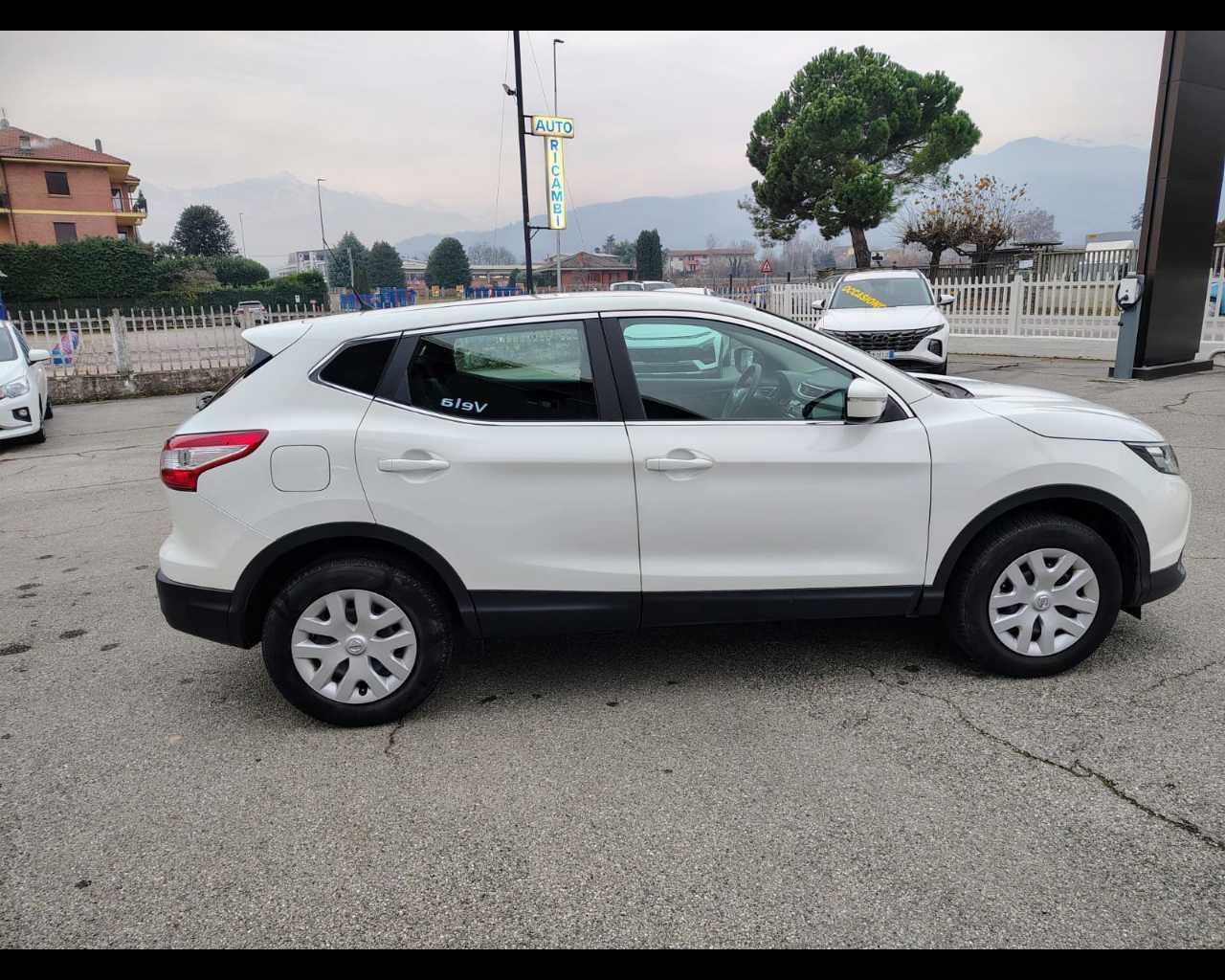 NISSAN Qashqai II 2014 - Qashqai 1.5 dci Visia 110cv