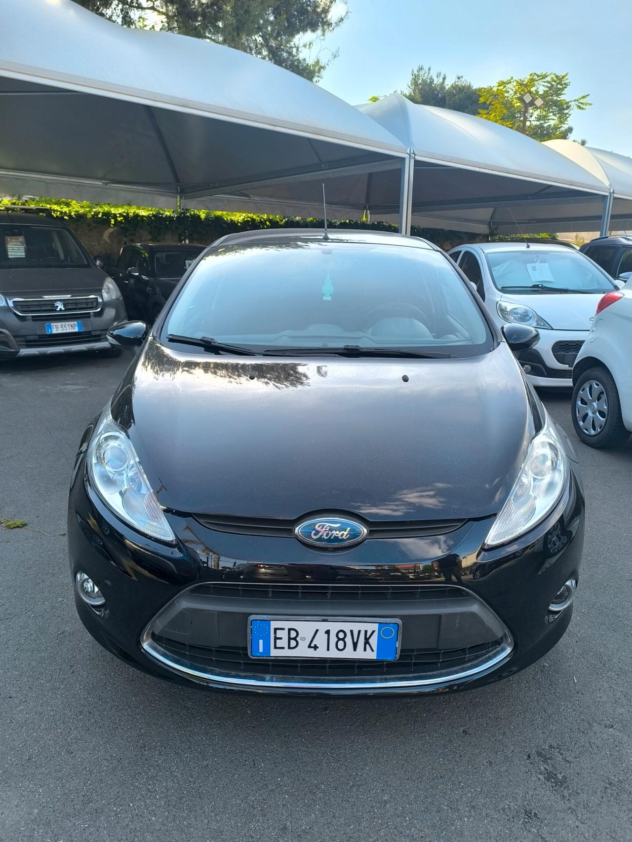 Ford Fiesta 1.4 TDCi 68CV 5 porte Titanium