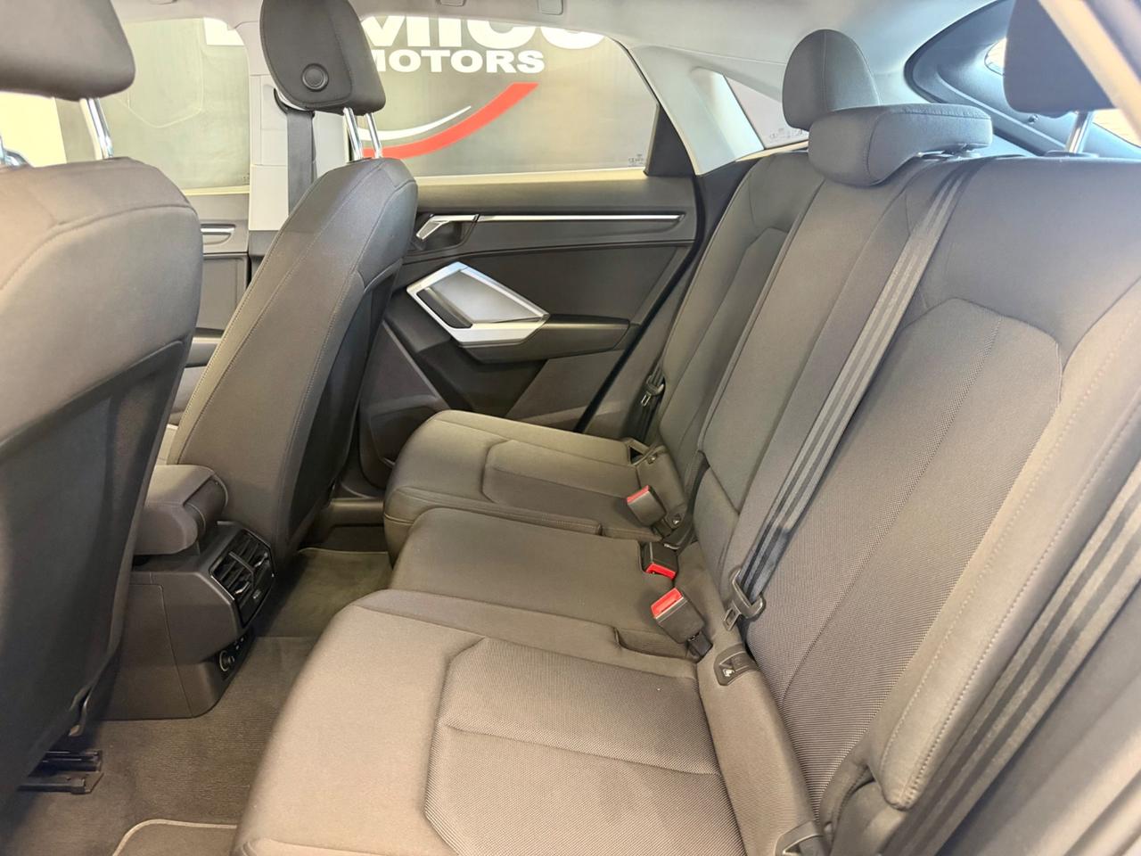 Audi Q3 SPB 35 TFSI Business Plus