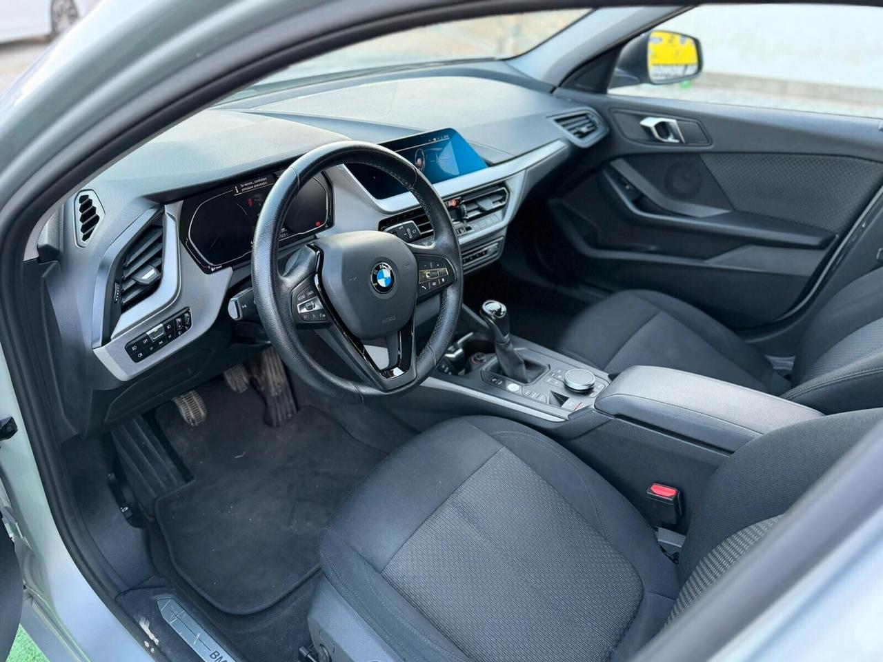 Bmw 116 116d 5p. Advantage