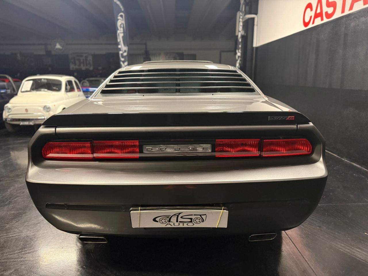 Dodge Challenger Srt