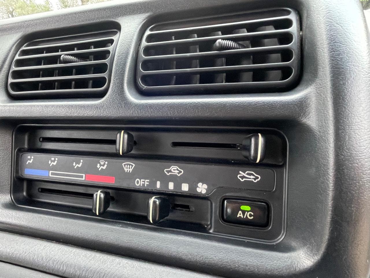 Suzuki Jimny 1.3i 16V cat 4WD JLX