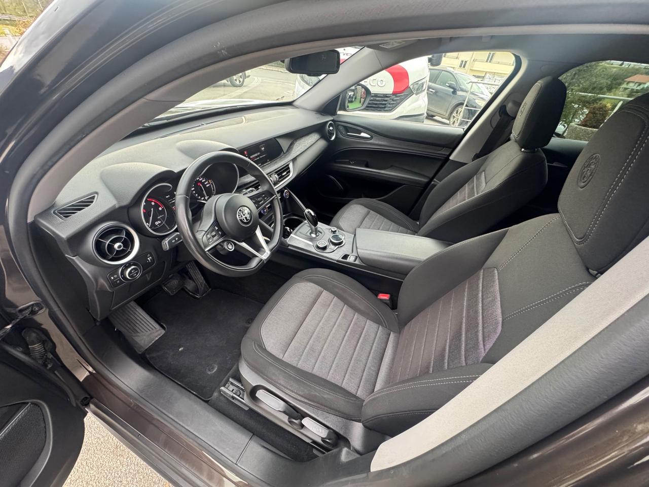 Alfa Romeo Stelvio 2.2 Turbodiesel 190 CV AT8 RWD Executive