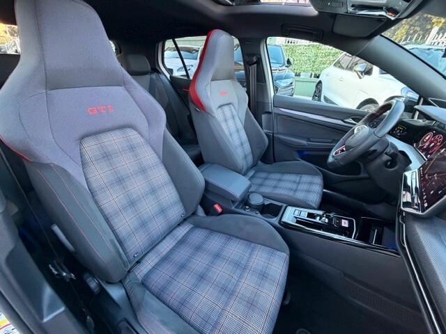 Volkswagen Golf DSG 265cv GTI