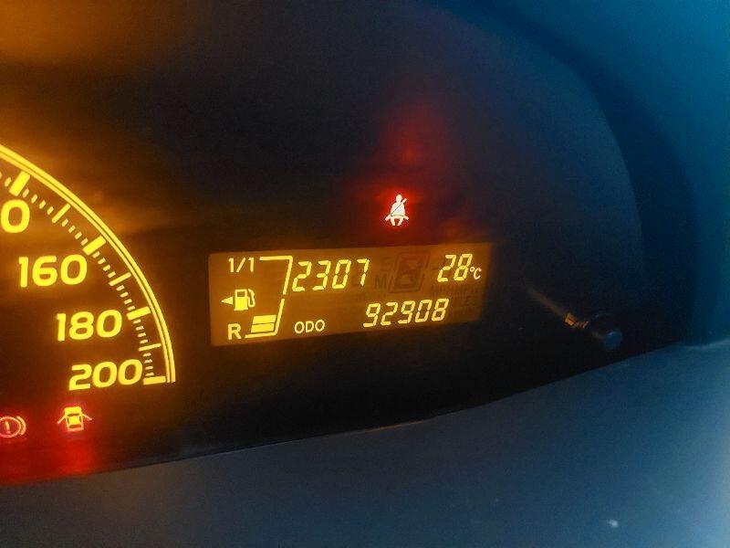 Toyota Yaris 1.0 5P euro5 gomme frizione nuove ok areaB/C