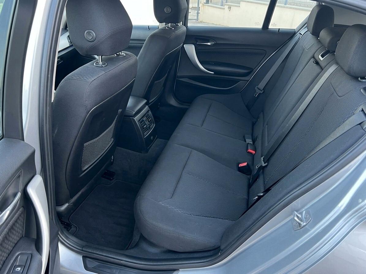 Bmw 118 118d 5p. Business