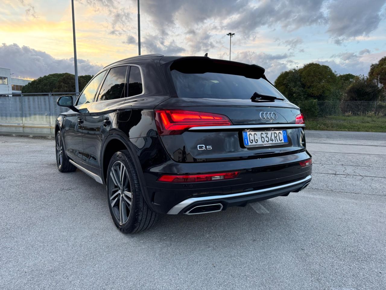 Audi Q5 55 TFSI e quattro S tronic line plus