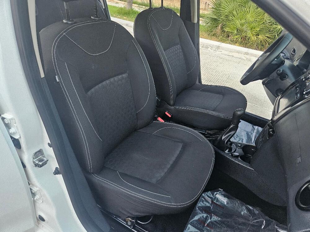 Dacia Sandero 0.9 TCe 12V T-GPL"Economica con NAVIG"