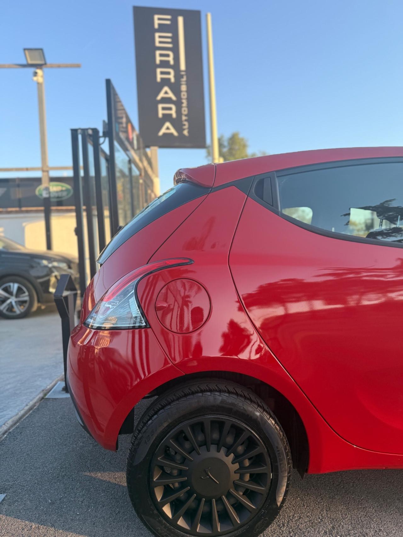 Lancia Ypsilon 1.2 69 CV 5 porte GPL Ecochic Elefantino Blu
