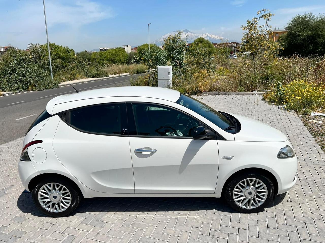 Lancia Ypsilon 1.3MLJT COME NUOVA CHIAMA 2014