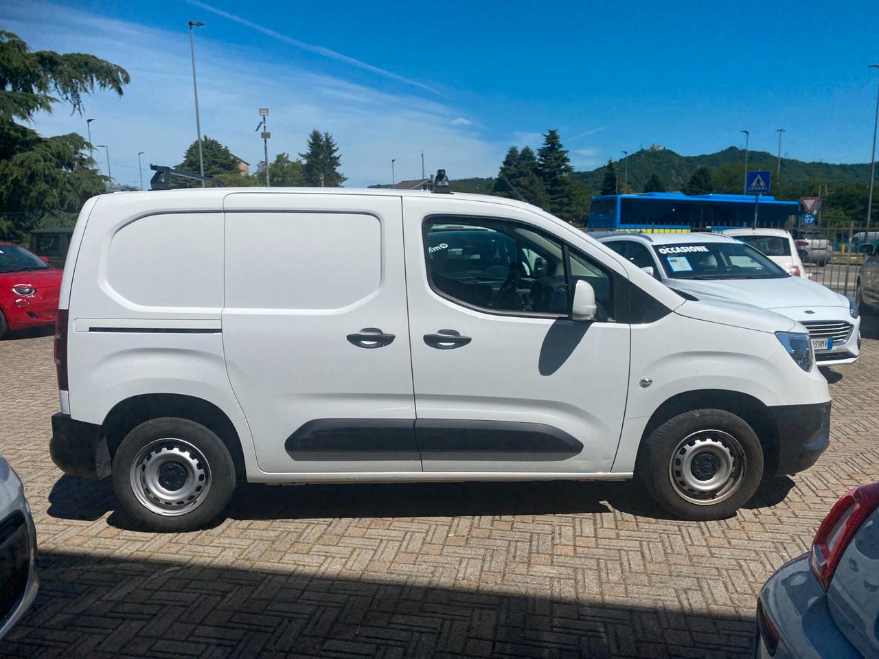 Opel Combo Cargo 1.5 Diesel PC 650kg Essentia