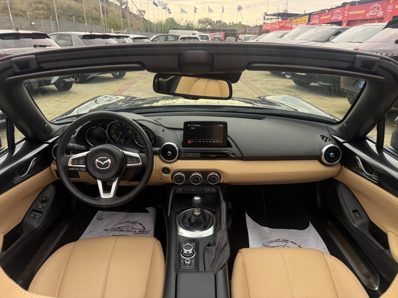 MX-5 1.5 SAKURA | CAPOTE BORDEAUX | PELLE BEIGE | BOSE | FULL LED | 17” | PRONTA CONSEGNA