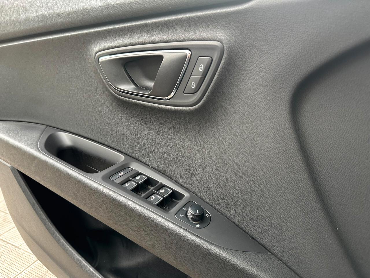 Seat Leon 1.4 Turbo, Euro 5B, tenuta e usata da amatore, garantita e certificata