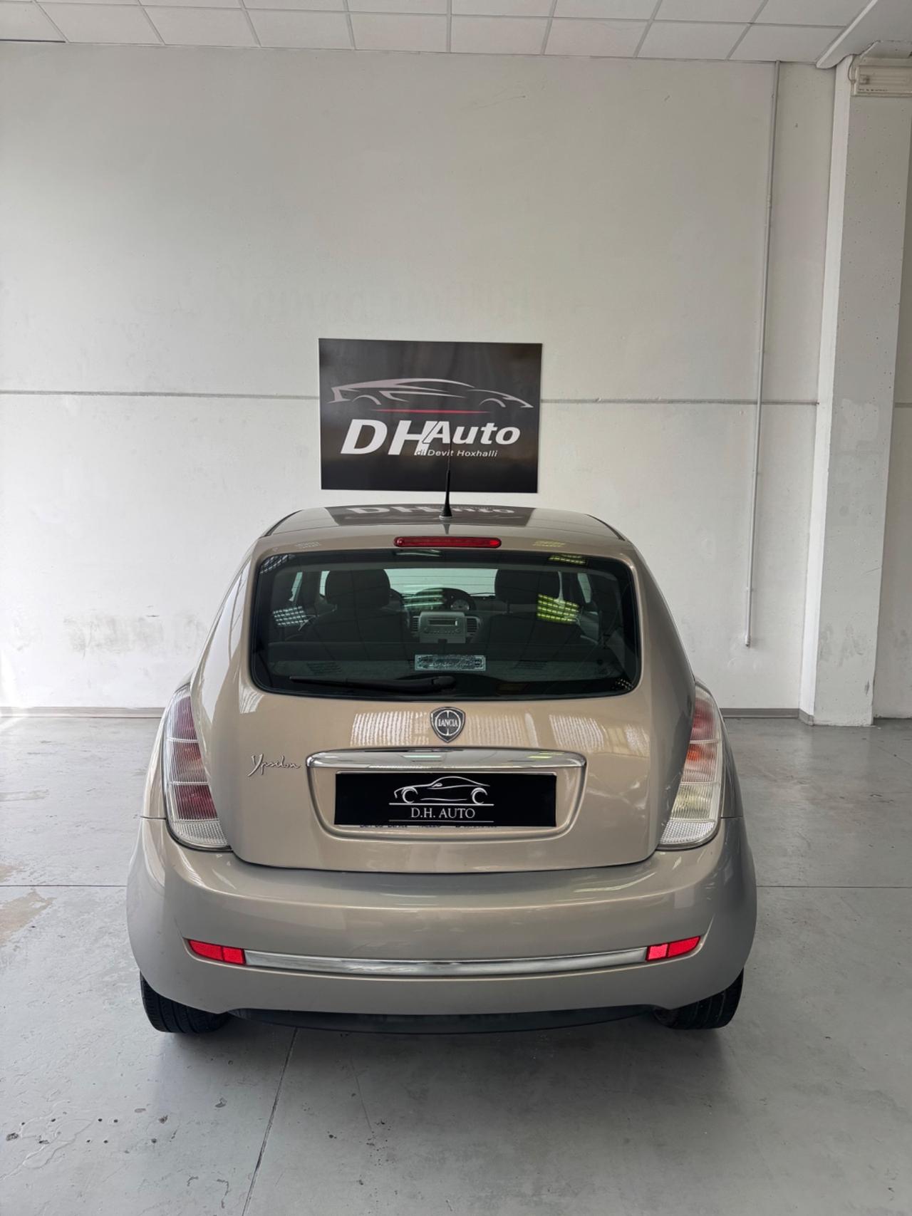 Lancia Ypsilon 1.2 69 CV Unyca
