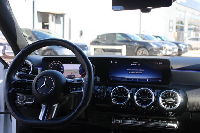 MERCEDES-BENZ A 180 d Automatic AMG Line Premium
