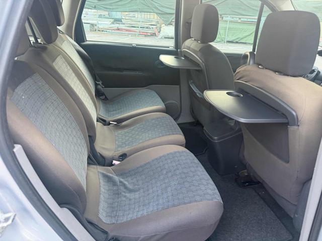 RENAULT Grand Scenic 1.9 dCi/130CV Confort senza nessun lavoro da fare
