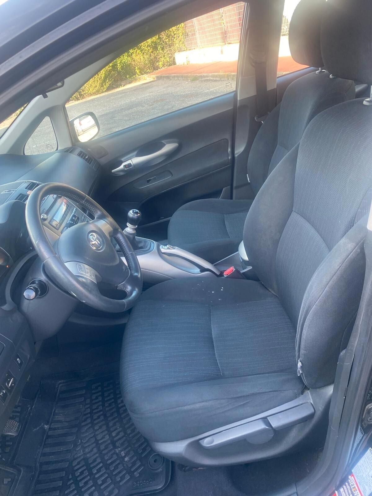 Toyota Auris 2.0 D-4D DPF 5 porte Sol MY'08