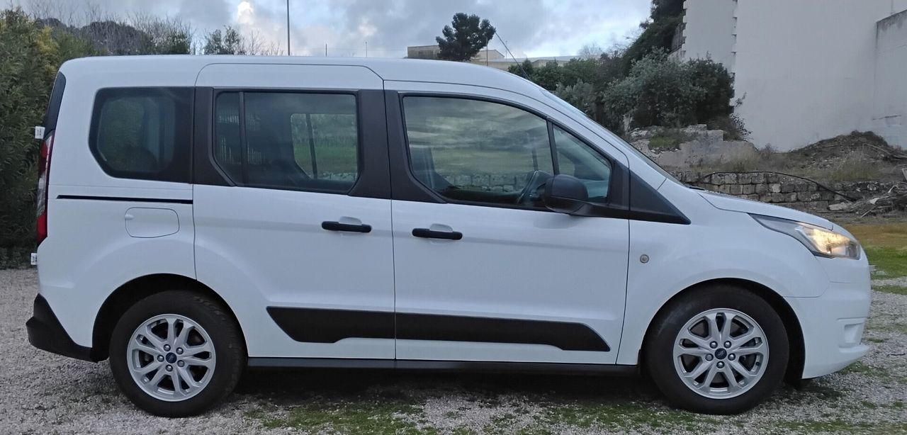 Ford Tourneo Connect 2018 photo 5