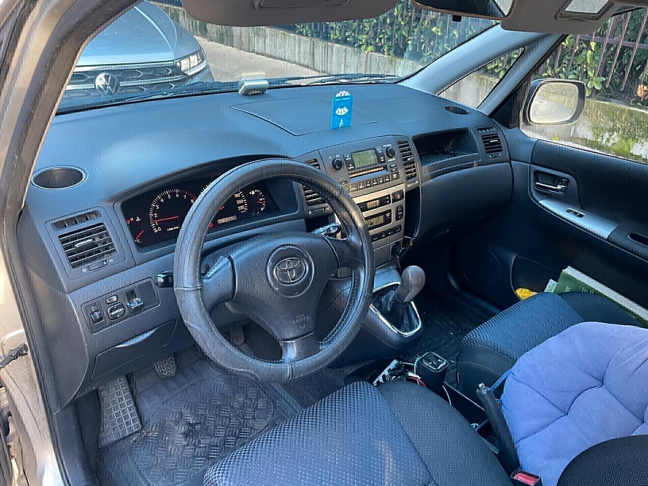 Toyota Corolla Verso 1.6 16V