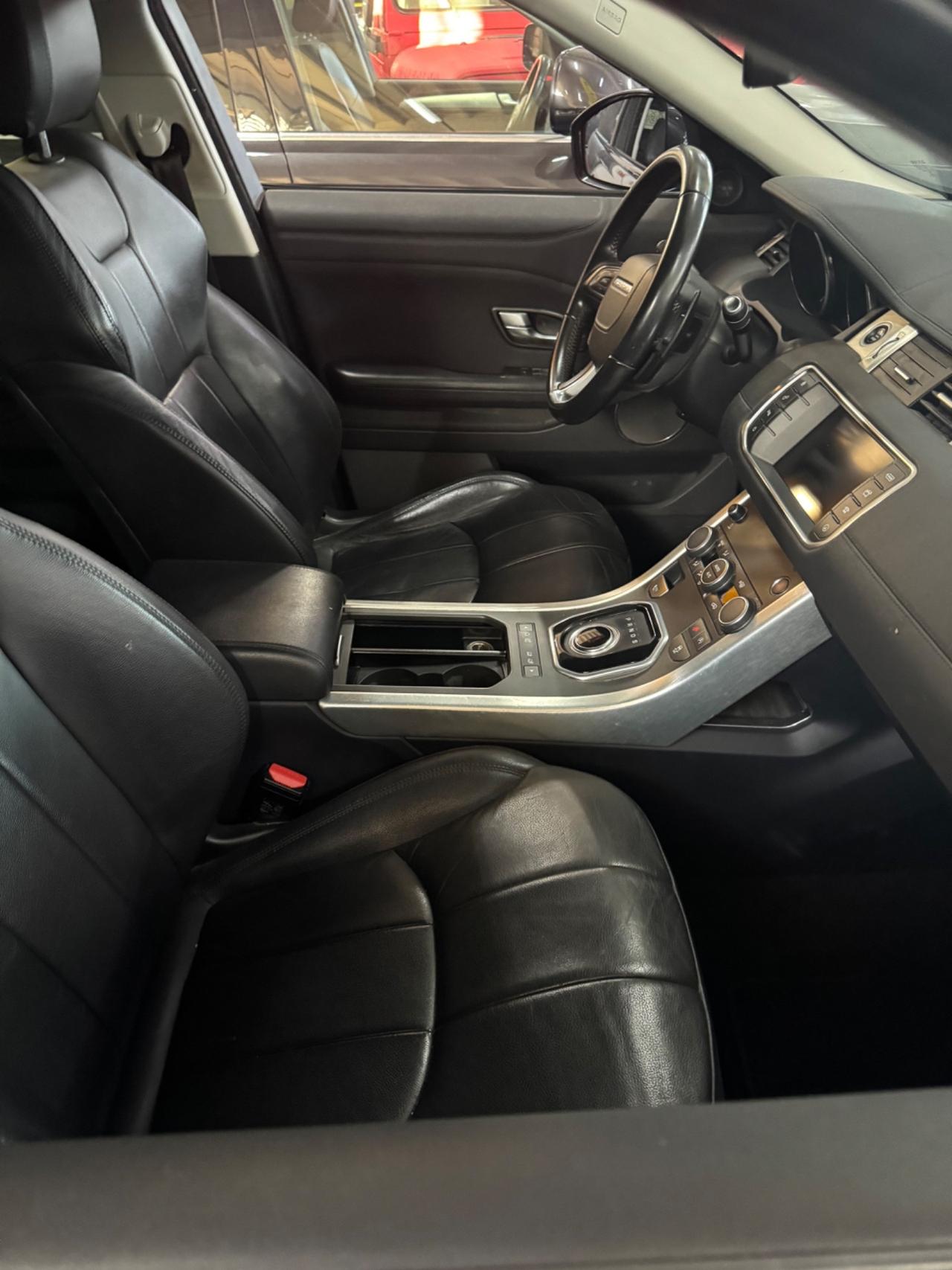 Land Rover Range Evoque 2.0 TD4 180 CV 5p. Pure