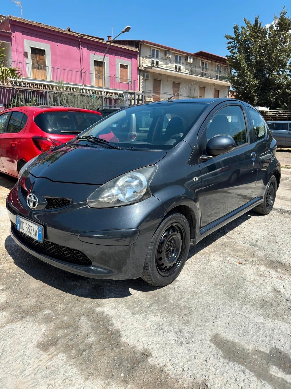 Toyota Aygo 1.0 12V VVT-i 3 porte Sol