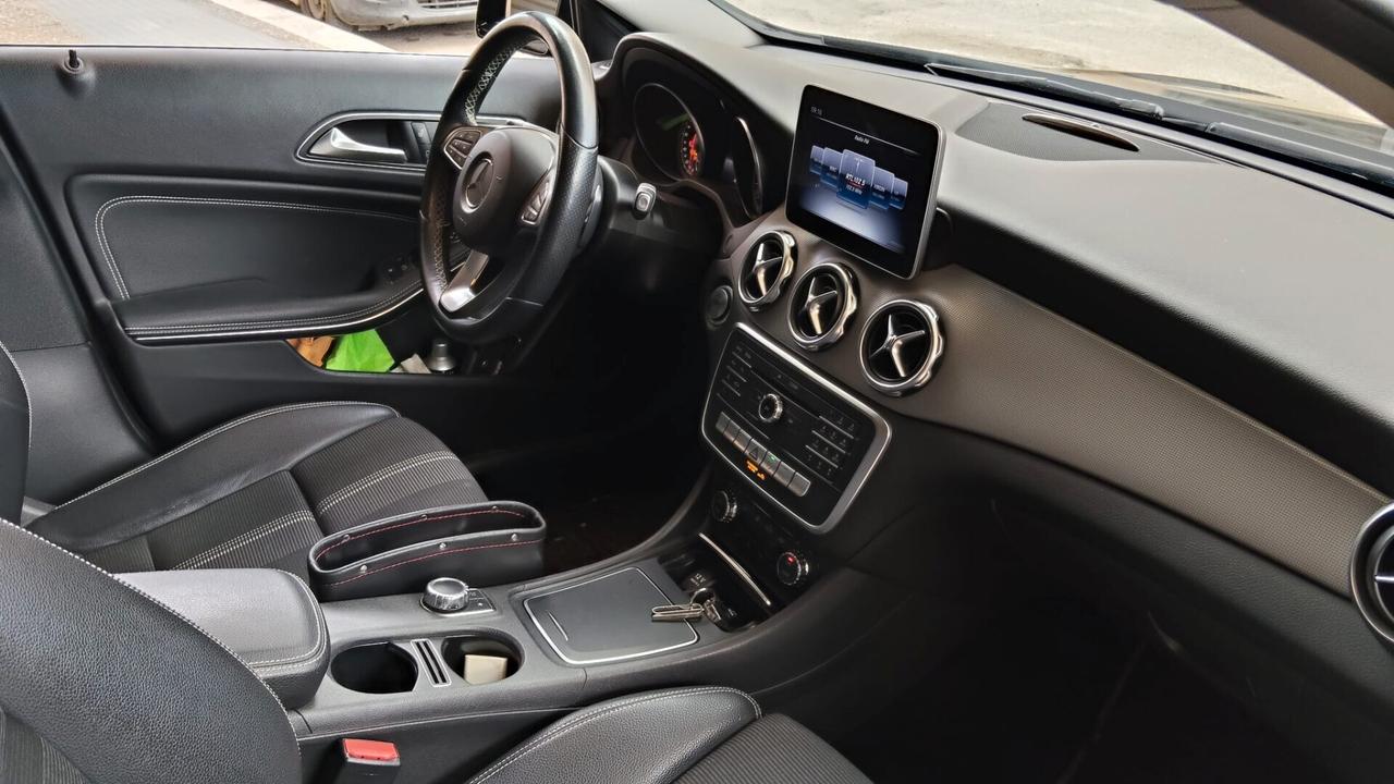 Mercedes-benz GLA 200 d Automatic Sport 2.2 136 cv