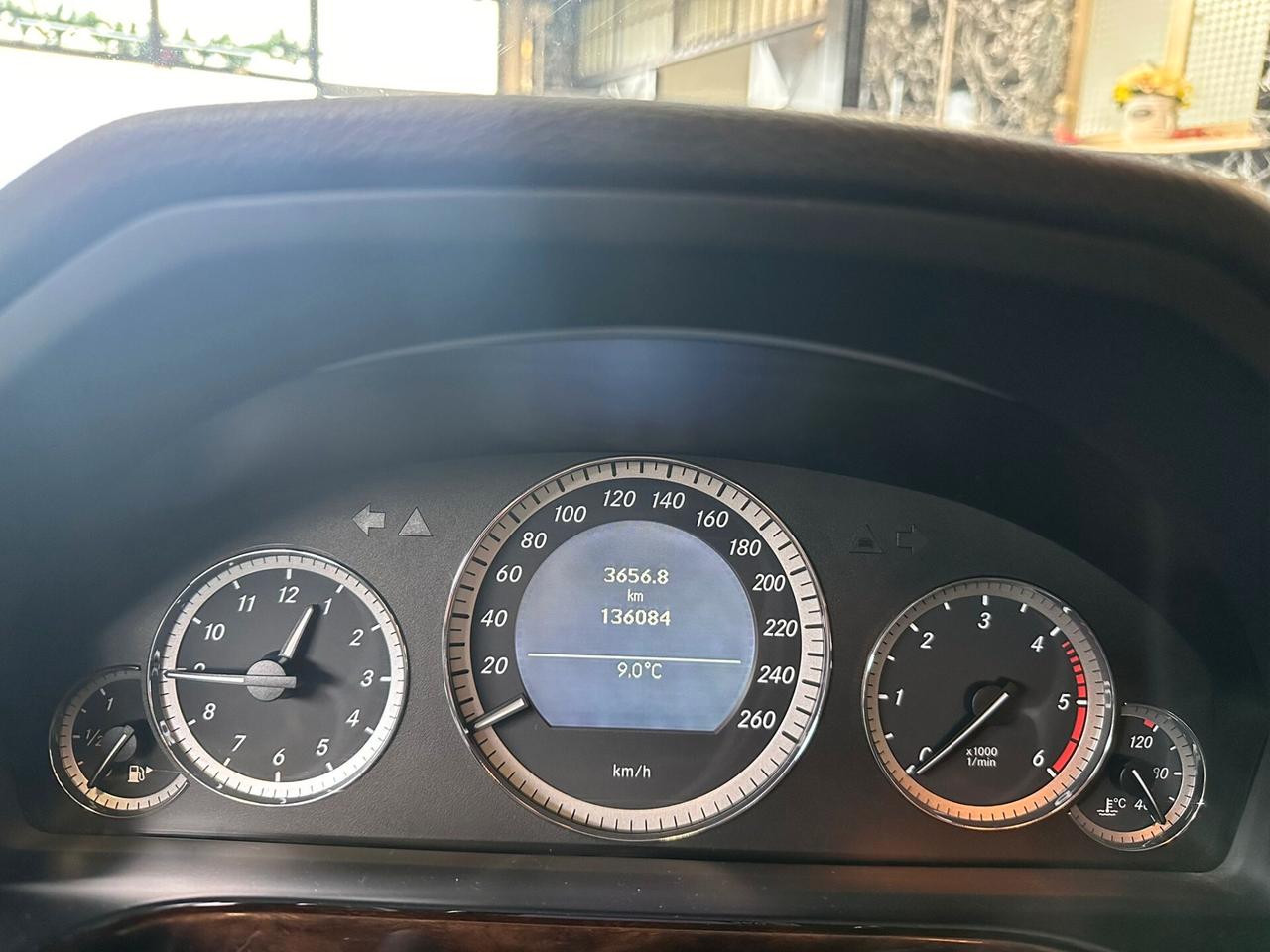 Mercedes-benz E 200 CDI BlueEFFICIENCY Elegance