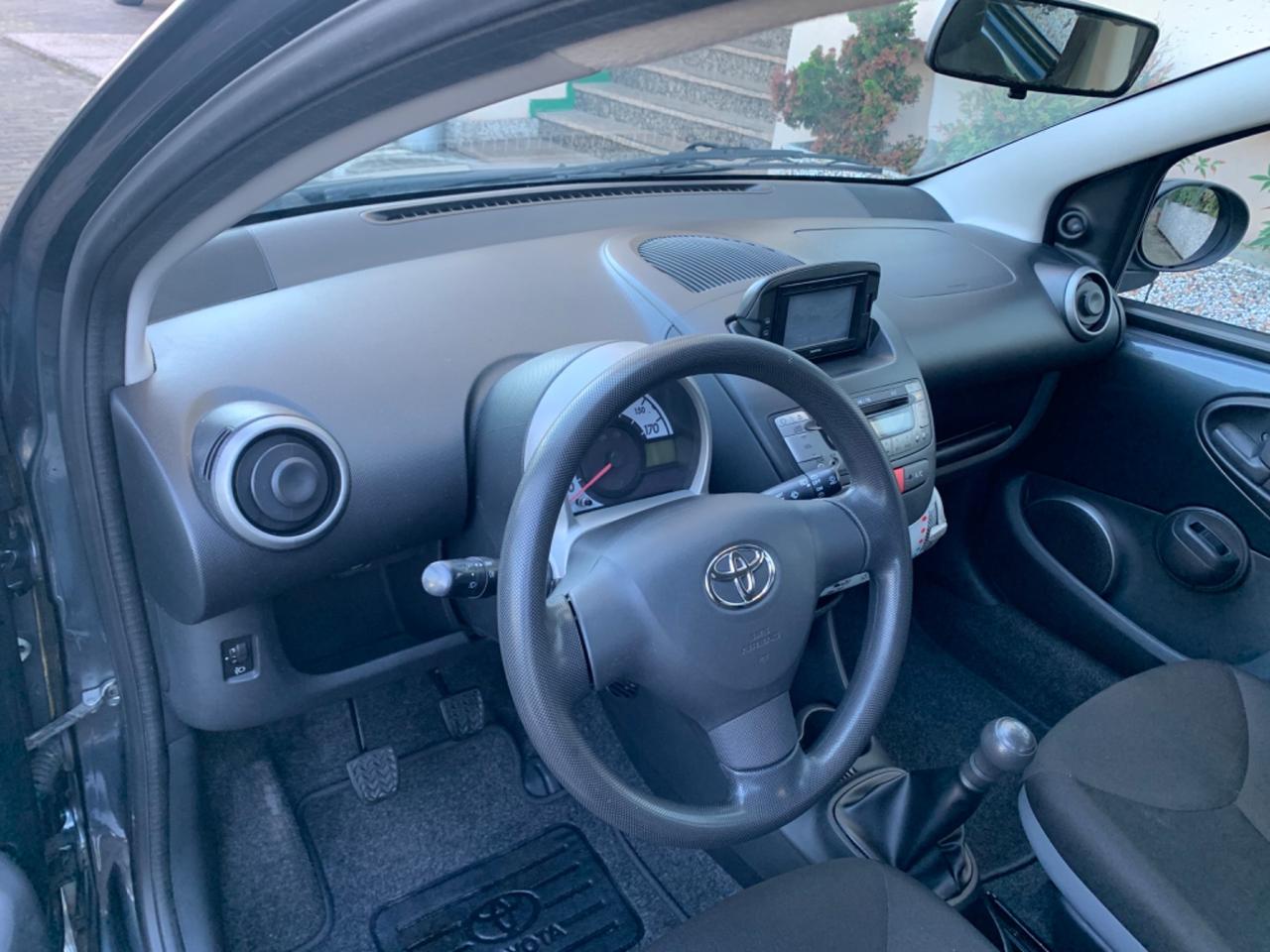Toyota Aygo 1.0 12V VVT-i 5 porte Lounge Connect