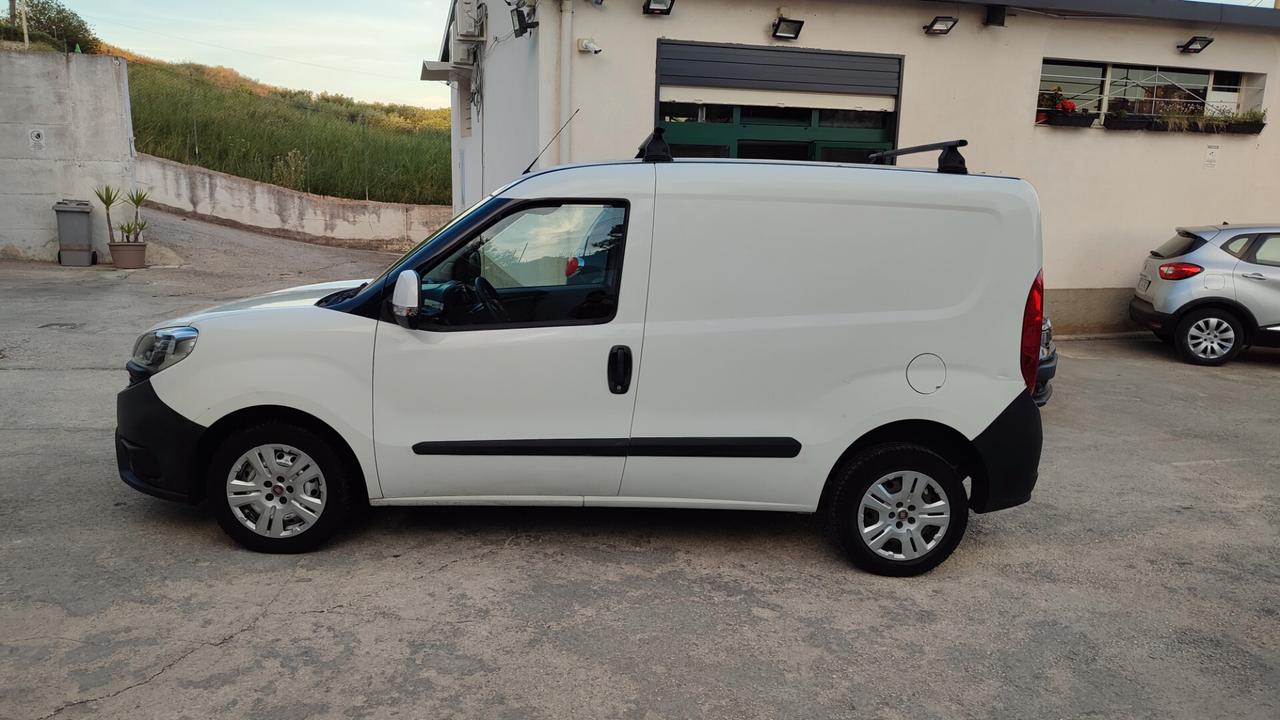 Fiat Doblo 1.6 MJT - 3 POSTI -