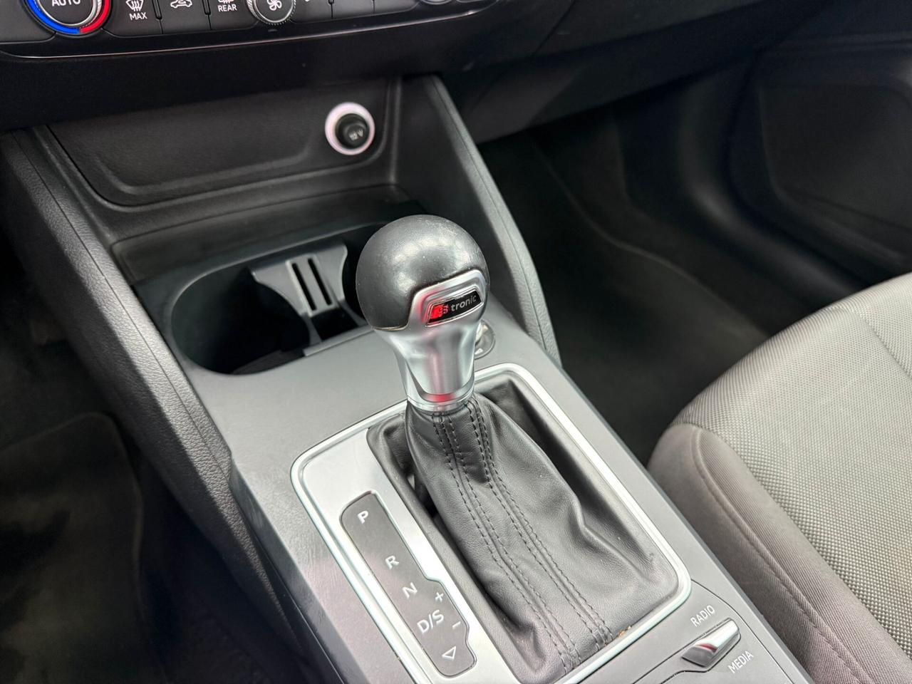 Audi Q2 30 TDI S tronic Business (645)