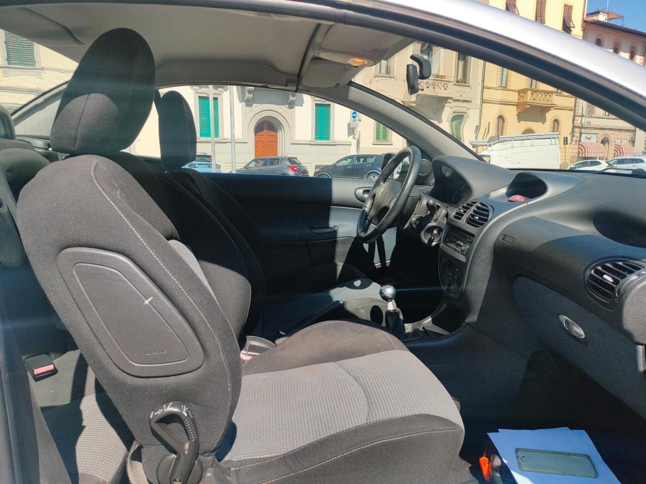 Peugeot 206 1.6 16V CC Enfant Terrible