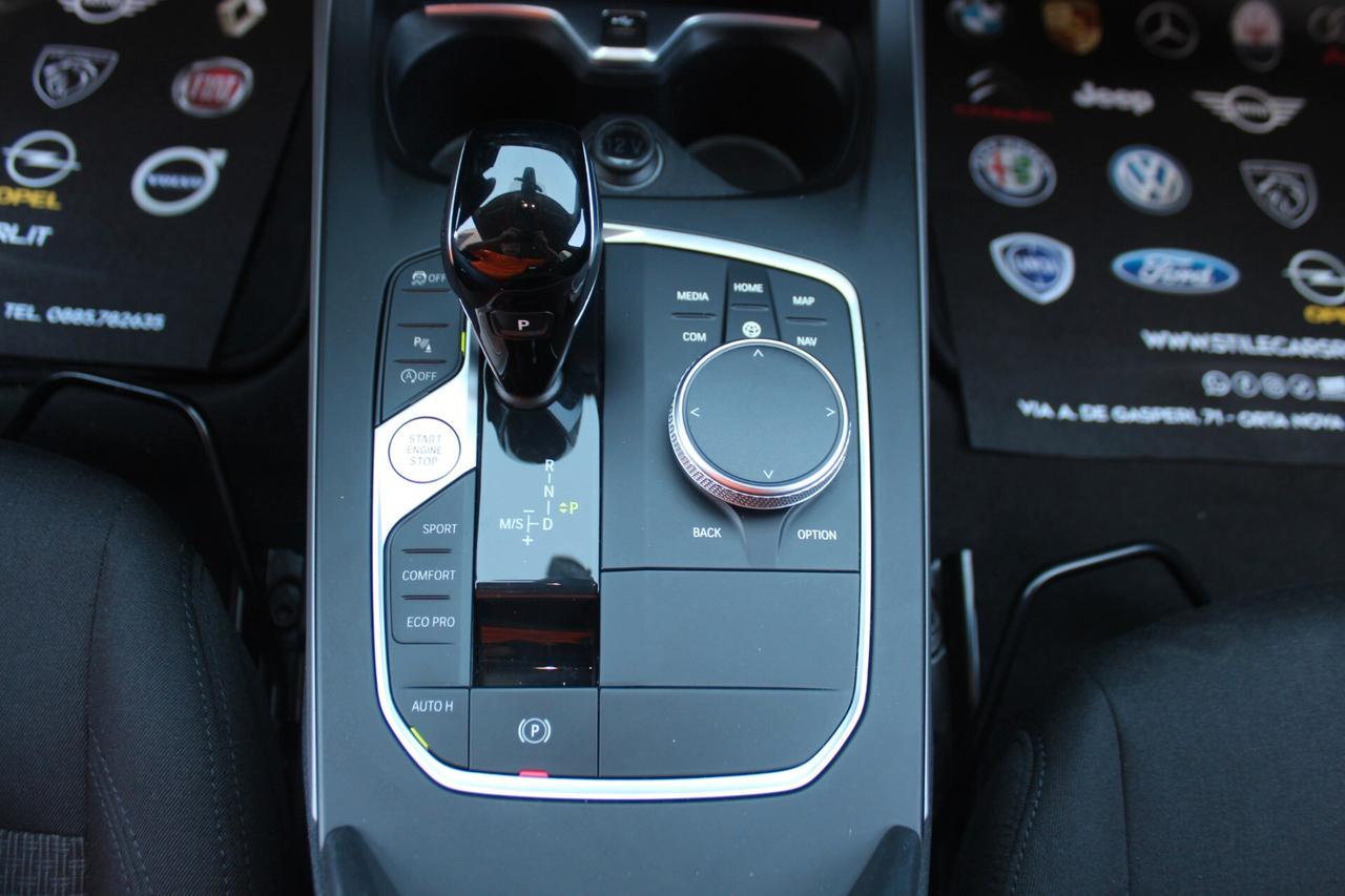 Bmw 120 120d 5p. Business Advantage
