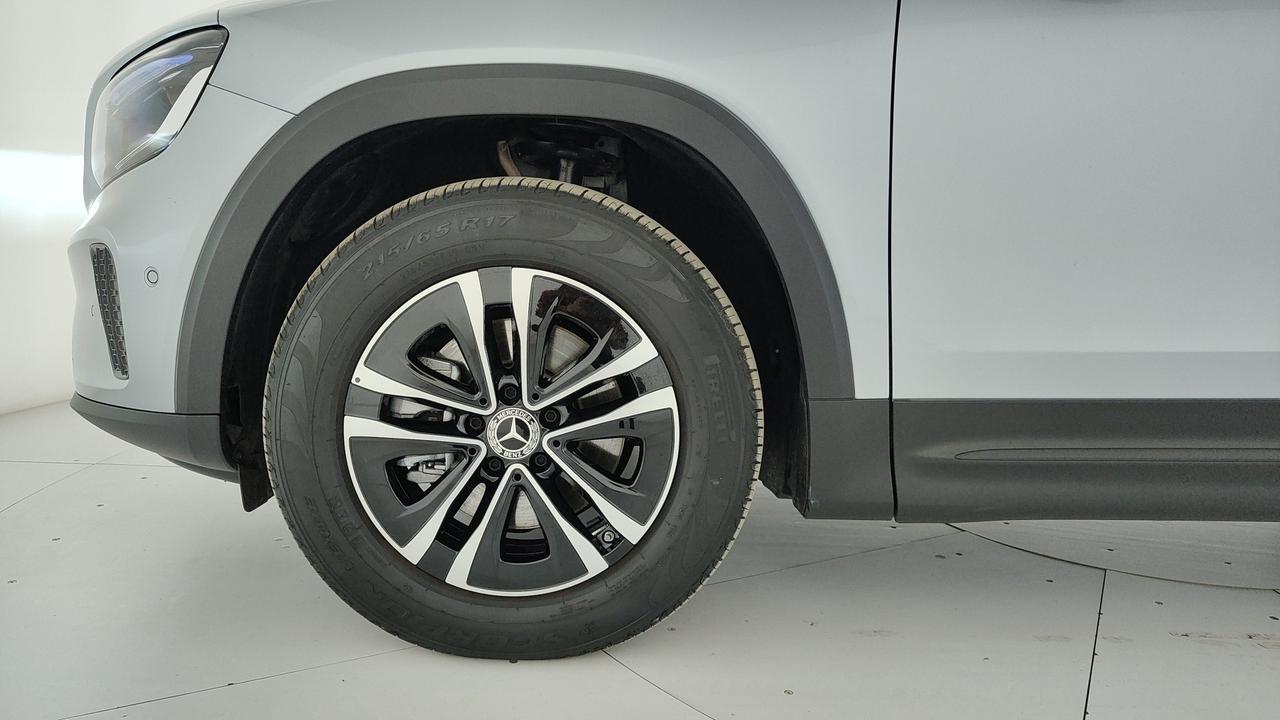 Mercedes-Benz GLB 180 d Advanced auto