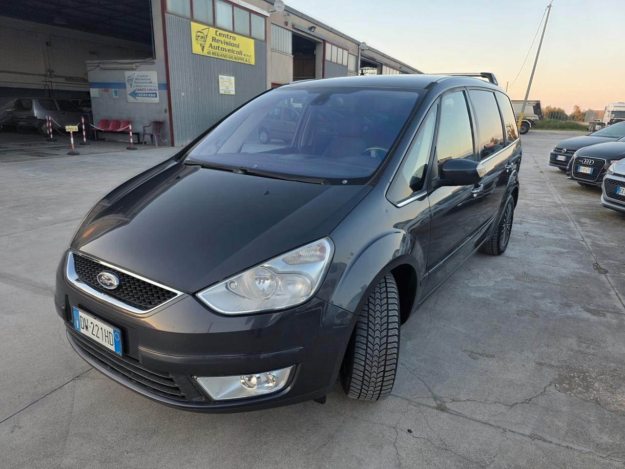 Ford Galaxy 2.0 TDCi 140 CV Ghia - 2009 7 POSTI