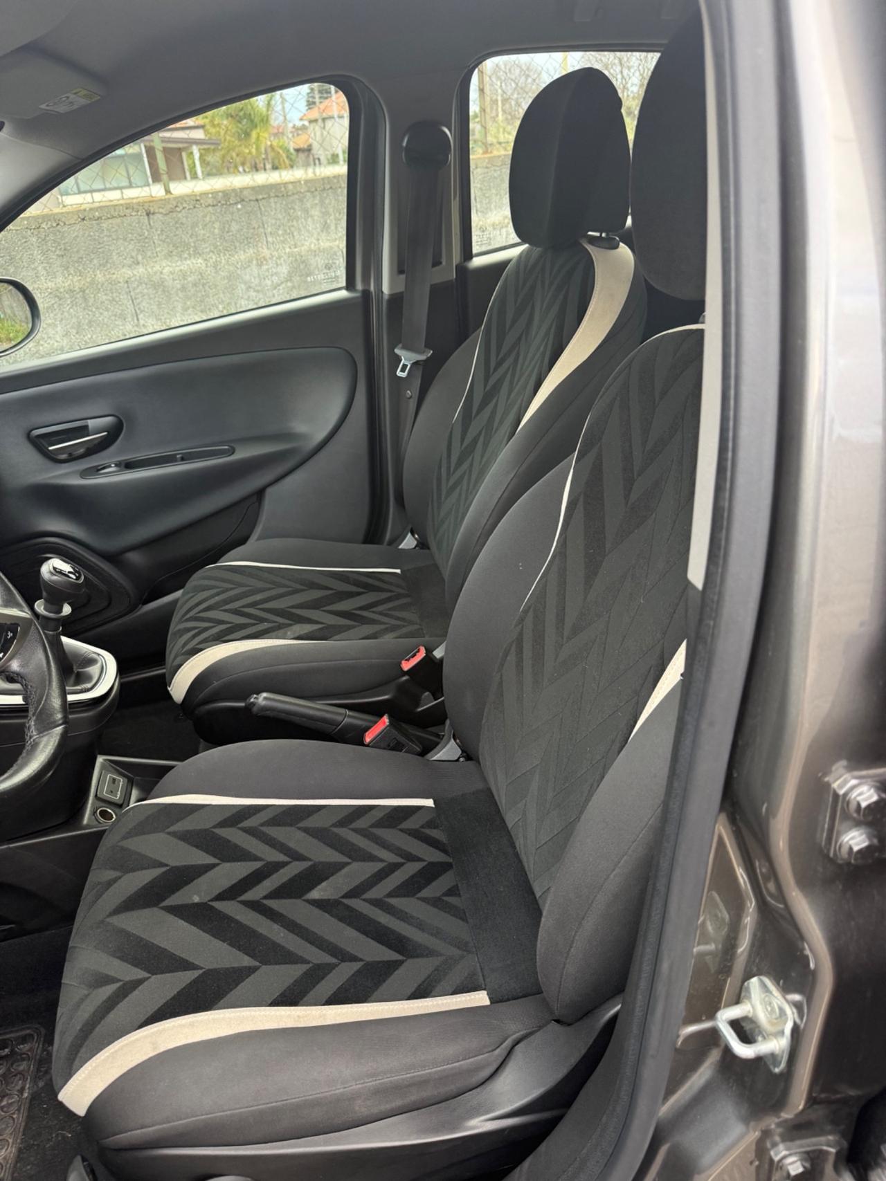 Lancia Ypsilon 1.2 69 CV 5 porte GPL Ecochic Gold