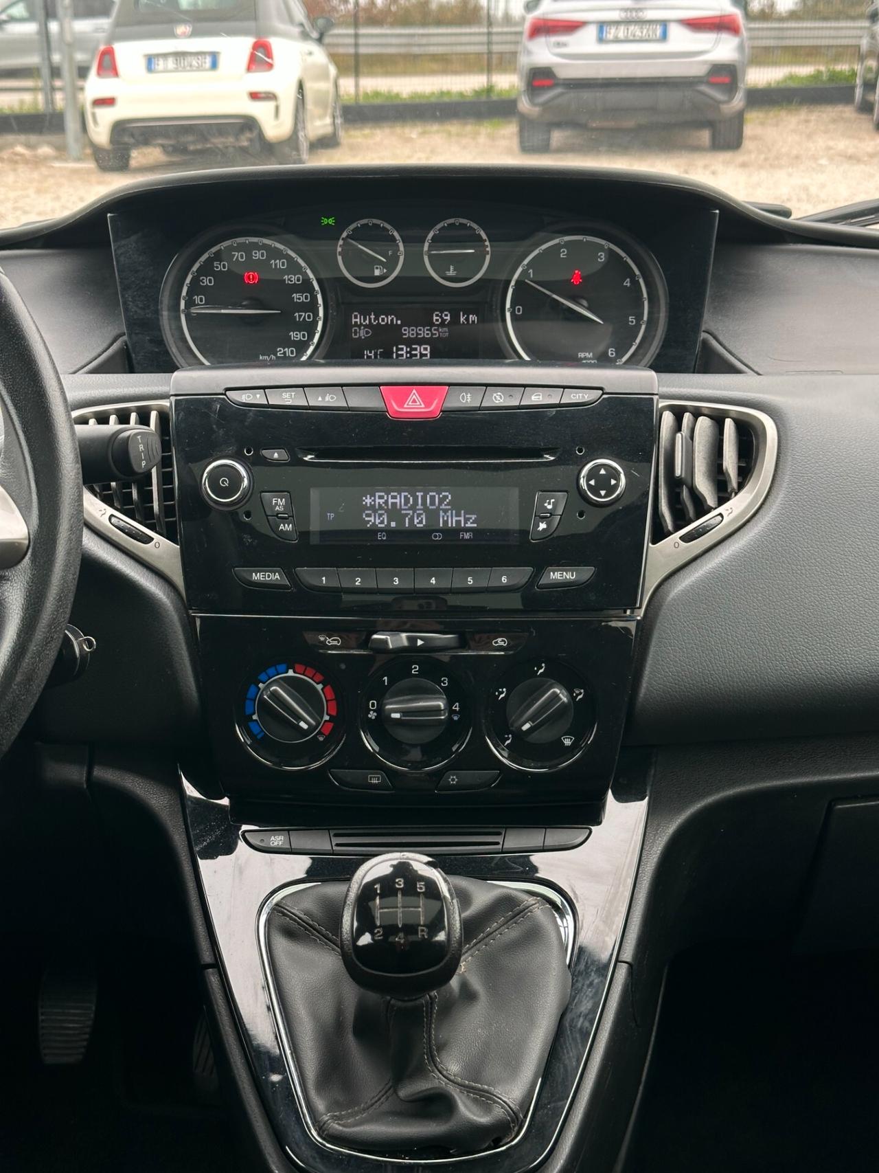 Lancia Ypsilon 1.3 MJT 16V 95 CV 5 porte S&S Elle