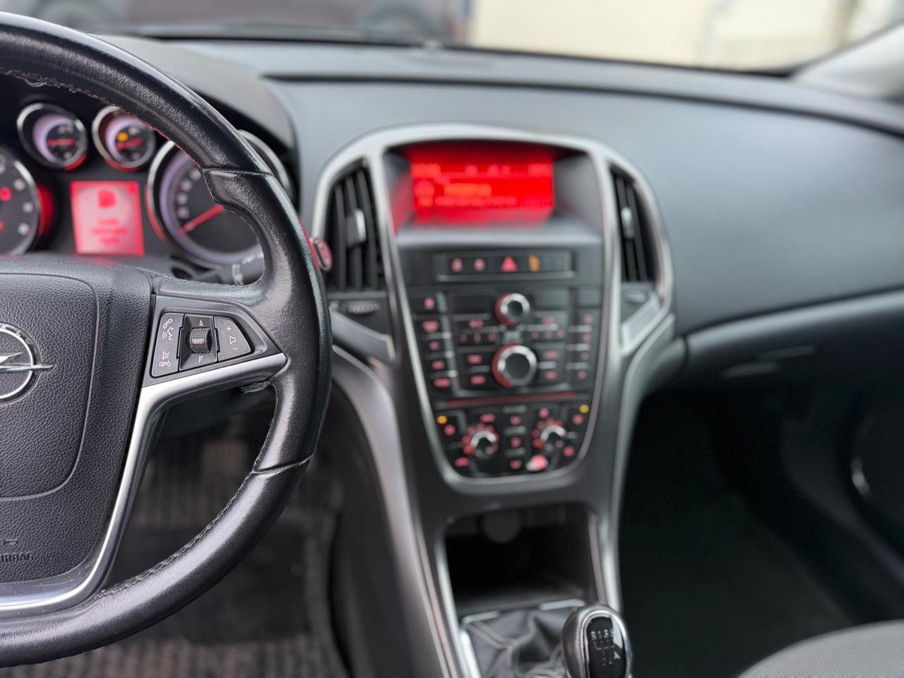 Opel Astra 1.4 100CV Sports Tourer Cosmo