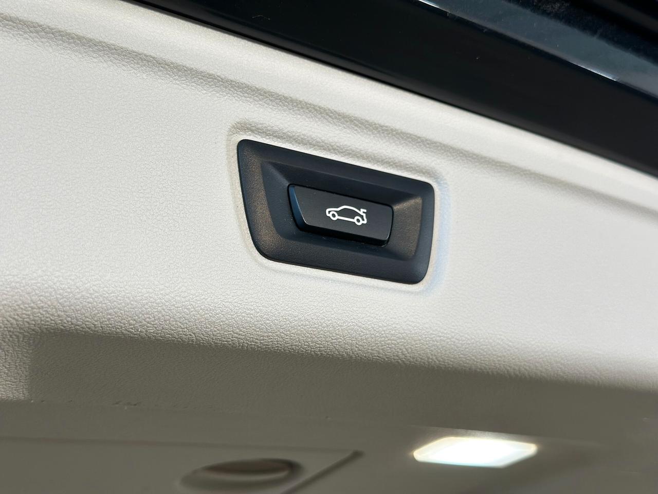 BMW 316 d Touring MHEV auto