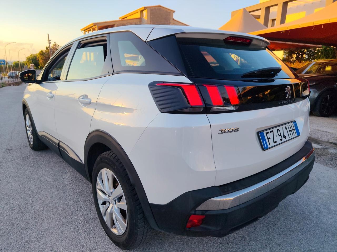 Peugeot 3008 BlueHDi 130 S&S Business