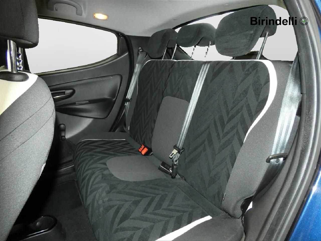 LANCIA Ypsilon 3ª serie - Ypsilon 1.2 69 CV 5 porte Silver