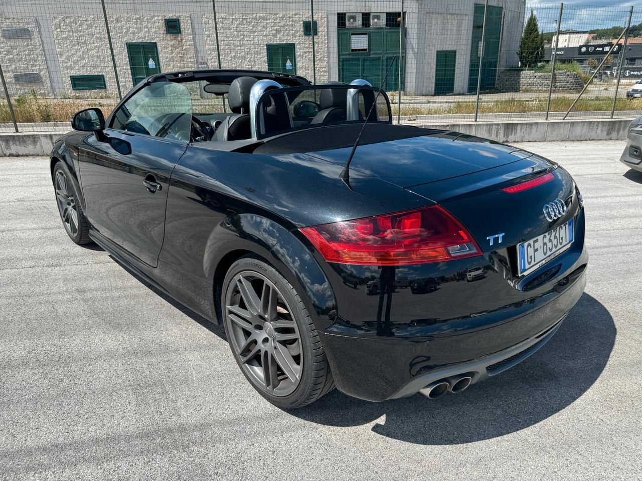 Audi TT Roadster 2.0 TDI quattro S tronic S-LINE