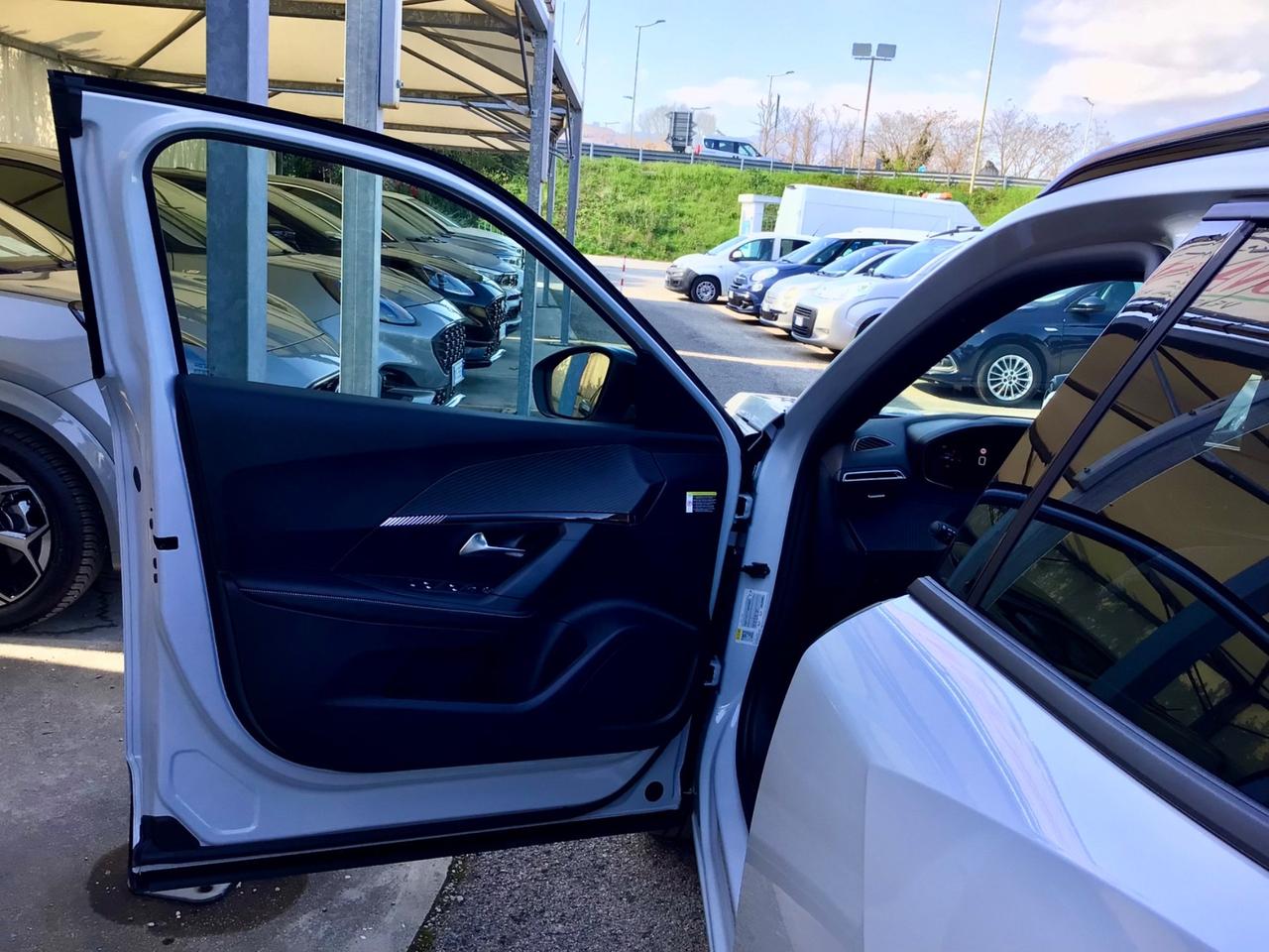 Peugeot 2008 PureTech 100 S&S Allure