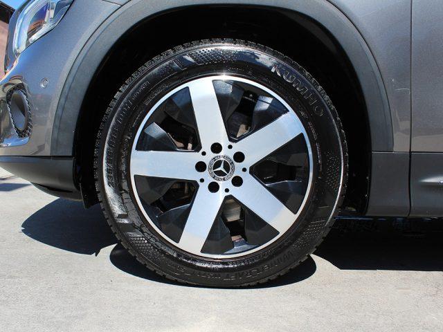 MERCEDES-BENZ GLB 200 d Automatic Sport Plus