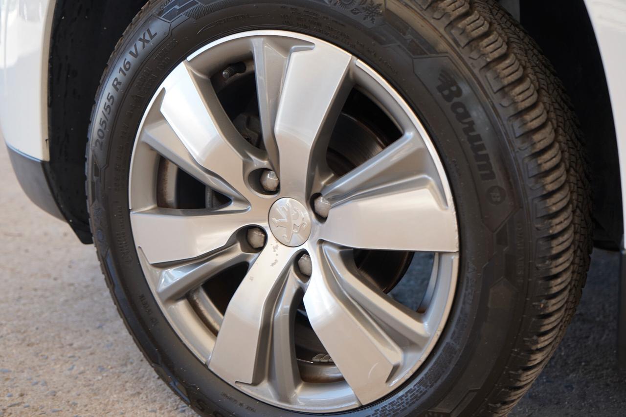 Peugeot 2008 1.6 e-HDi 92 CV ETG6 Allure
