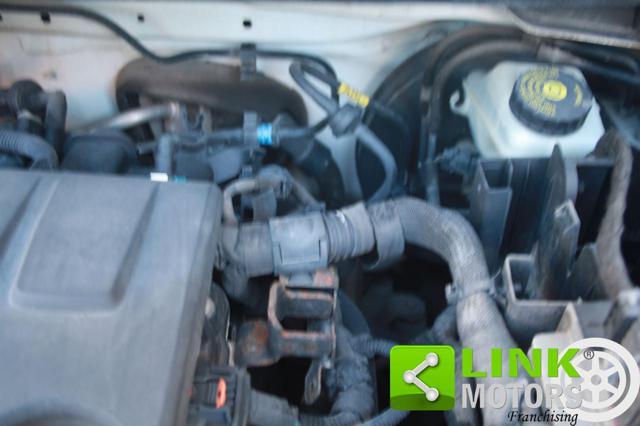 OPEL Corsa 1.2 3 porte b-color NEOPATENTATI