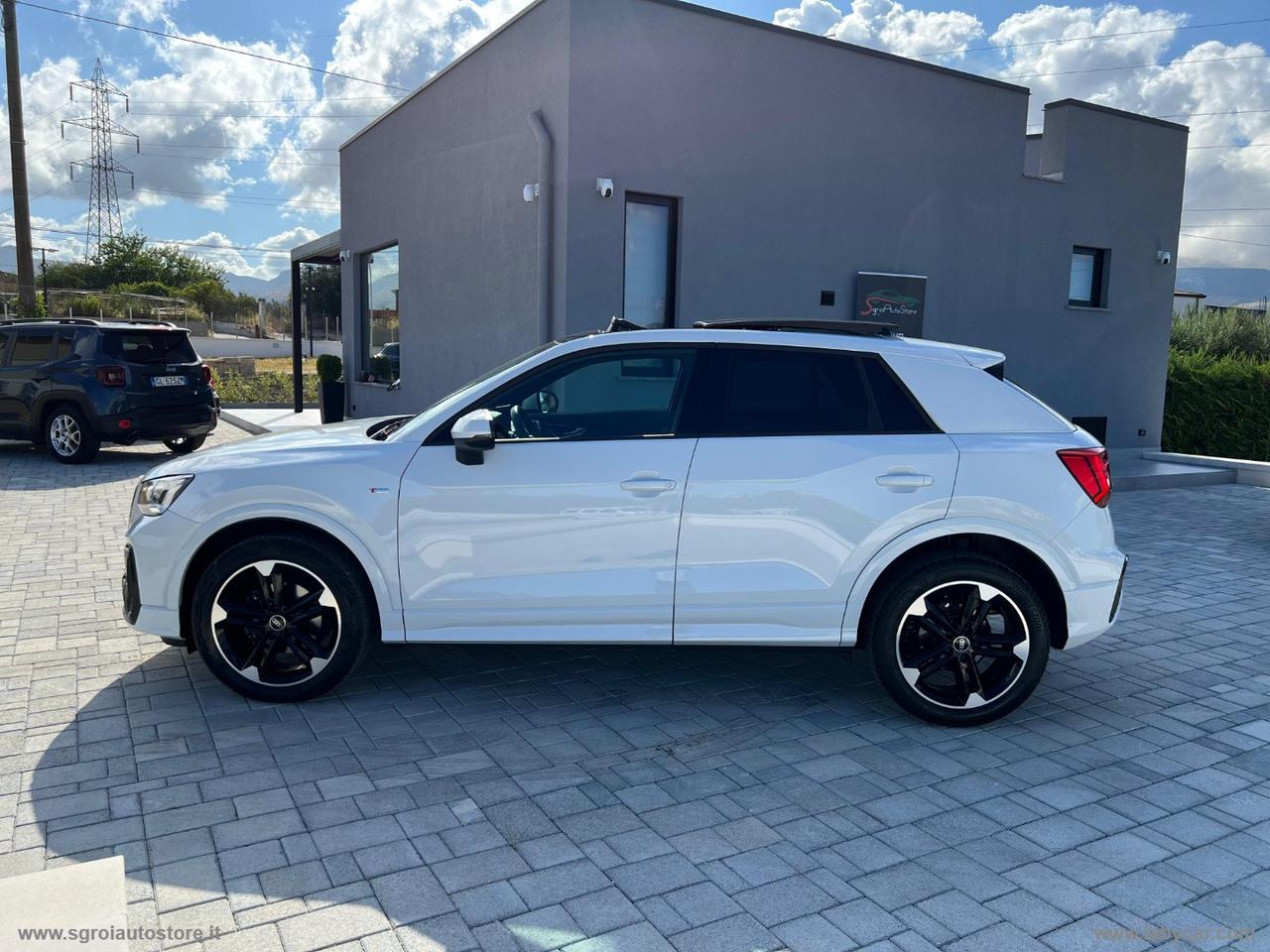 AUDI Q2 30 TDI S line Edition