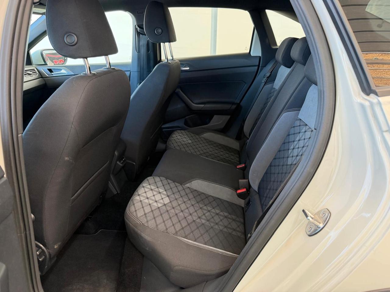 VOLKSWAGEN TAIGO 1.0 BENZINA 110CV AUTOMATICA